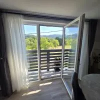 UP & DOWN Holiday House: Donji Prozor şehrinde bir otel