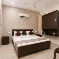 Hotel Devine Opp Jubilee Walk Mall & Near Gurdwara Sohana, hotell sihtkohas Sohāna