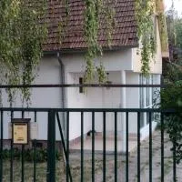 Vila Sunce, hotelli kohteessa Šašiceva Ada