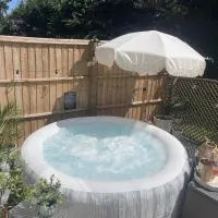 Breach Lodge, hotell i Bonvilston