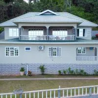 Exotic Guest House, hotel em Praslin