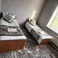 ERLAN Guest House, hotel v mestu Jangy-Talap