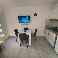L & A Apartment, hótel í Dobrota