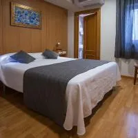 Iraipe Izaga Hostal, готель у місті Ноайн