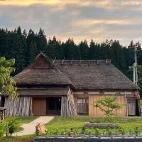 うご八かやぶ㐂 - 本物の秋田体験, hotel em Narazaki