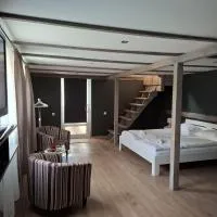 Upes apartamenti Ventspilī – hotel w mieście Windawa