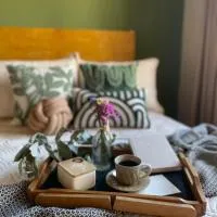 Casa Paqocha Urubamba - Hotel & Garden - Shared Kitchen & Hot Water, hotel en Urubamba