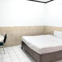 Sartika Hotel Mitra RedDoorz Pati, hotel a Pati