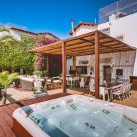 SunnyVillas: 4BR Villa Private Pool+Jacuzzi+Sauna, hotel em Protaras