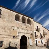 Castello di Altomonte, מלון באלטומונטה