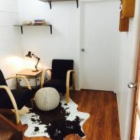 Cottage on Cork - Muddy Cottage, hotel near Winton Airport - WIN, Winton