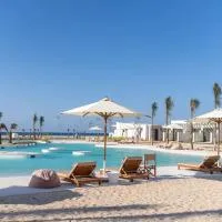 The Waterfront Cabins at D-Bay - Lemon Spaces, hotel a Zāwiyat ‘Abd al Mun‘im
