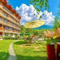 Viesnīca Himalayan River Resort, Manali #riverside #big private parking #scenic river & mountain view #open cafe #spacious room #big garden with campfire pilsētā Manali