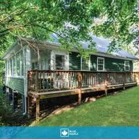 Shenandoah mountain cottage w hot tub & fire pit, hotel em Front Royal