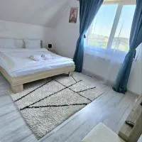 Cozy SoRaDa 3 apartment، فندق في Bragadiru