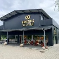 Staytopus OHA1 Autohof Tornesch New Apts Free Parking: Ellerhoop şehrinde bir otel