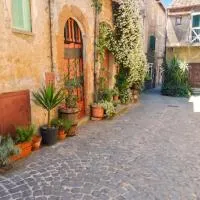 Charming House in Barbarano Romano with Terrace and Fireplace, viešbutis mieste Barbarano Romano