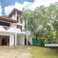 The Ivy Grove, Hotel in Mahabage