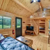 Catskills Tiny Home Cabin: Surrounded by Nature!, hotel a Franklin