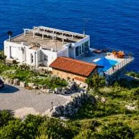 Private Sea View with Infinity Pool in VILLA NERIN Zagora, hotel em Zagora