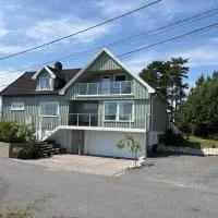 Cozy one bedroom apartment in Arendal, hotel a Arendal