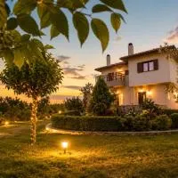 Olive View Cottage in Pelion, hótel í Platanidia