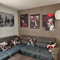 Appartement tout confort Piscine Parking, khách sạn ở Agde