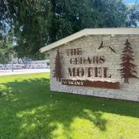The Cedars Motel Sicamous,位于希卡姆斯的酒店