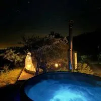 Aura - Glamping Experience, hotelli kohteessa Accettura