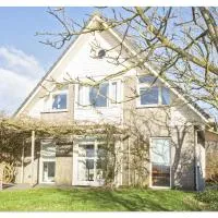 Luxury Lakeside Villa in Terherne, hotel a Terherne