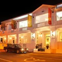 KAROO ART HOTEL 4 Star، فندق في بارديل