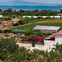 Garden Room with Private Patio Salamis – hotel w mieście Eantio