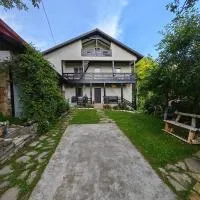 Casa Piatra Corbului, hotel v destinácii Gura Teghii