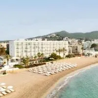 Hotel Riomar Ibiza, a Tribute Portfolio Hotel, hotelli kohteessa Santa Eularia des Riu