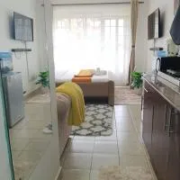 Jiji Poa Studio Apartment, hotel u gradu 'Ruaka'