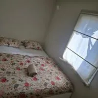 Freshly Renovated Flat just 10 min to Oslo and the Airport, хотел в Лилестрьом
