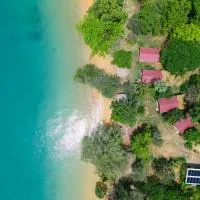 The Woods Beachfront Tent, hotelli kohteessa Ko Yao Noi