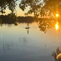 Private Riverside Cabin, Utajärvi, hotel i Korhola