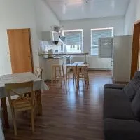 IBB Ferien- Monteurwohnung 3 Schlafzimmer 3 Betten, מלון באיבנביורן