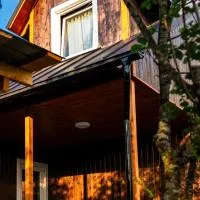 Casa de Lângă Mesteceni, hotel en Dealu Negru