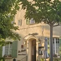 Hôtel Le Siècle, hotell sihtkohas Mazan