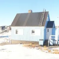 Bed & Breakfast, Oqaatsut/Rodebay، فندق في Oqaatsut
