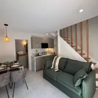 Le Domaine des Bruyeres La Suite Quartz, hotel La Charmée városában