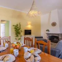 #332 Brito Lima Apartamentos By Home Holidays, hotel en Paderne