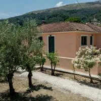Doris Oleander Cottage - Serene Village Escape, Hotel in Pandokrátor