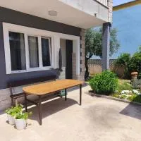 Ora Apartment, хотел в Kaštel Sućurac