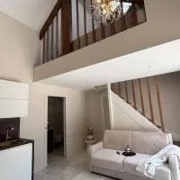 Le Domaine des Bruyeres La Suite Diamant, hotel a La Charmée