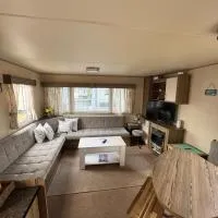 Camber Sands - Family Staycation, 3 BR, FREE WI-FI, PRIVATE PARKING, hotel v destinácii Camber