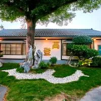 Gold Motel, hotel sa Puxin