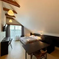 Ežerėnai Apartments, hotel di Zarasai